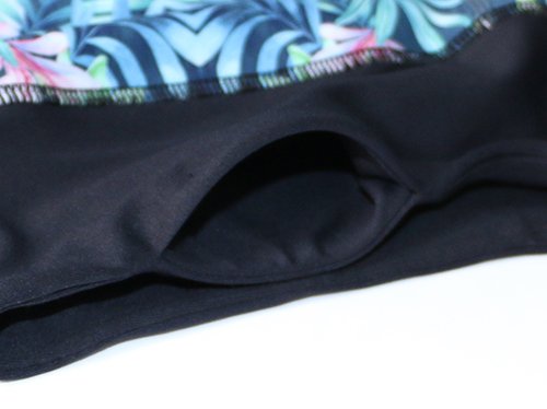 woman black yoga pants patterned on sale at the gym-3