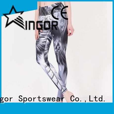 Ingor druckte kurze Yoga-Leggings mit vier Nadeln sechs Threads für den Sport
